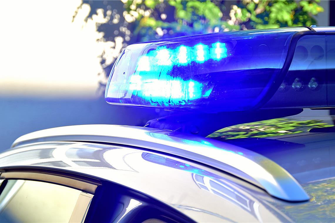 Gefährliche Fahrweise zwischen Unterweissach und Heiningen Zeugen des Unfalls werden gebeten, mit der Polizei Kontakt aufzunehmen. Symbolfoto: Tobias Sellmaier