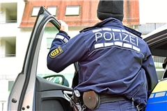 Zeugenhinweise nimmt das Polizeirevier Schorndorf entgegen. Symbolfoto: Tobias Sellmaier 