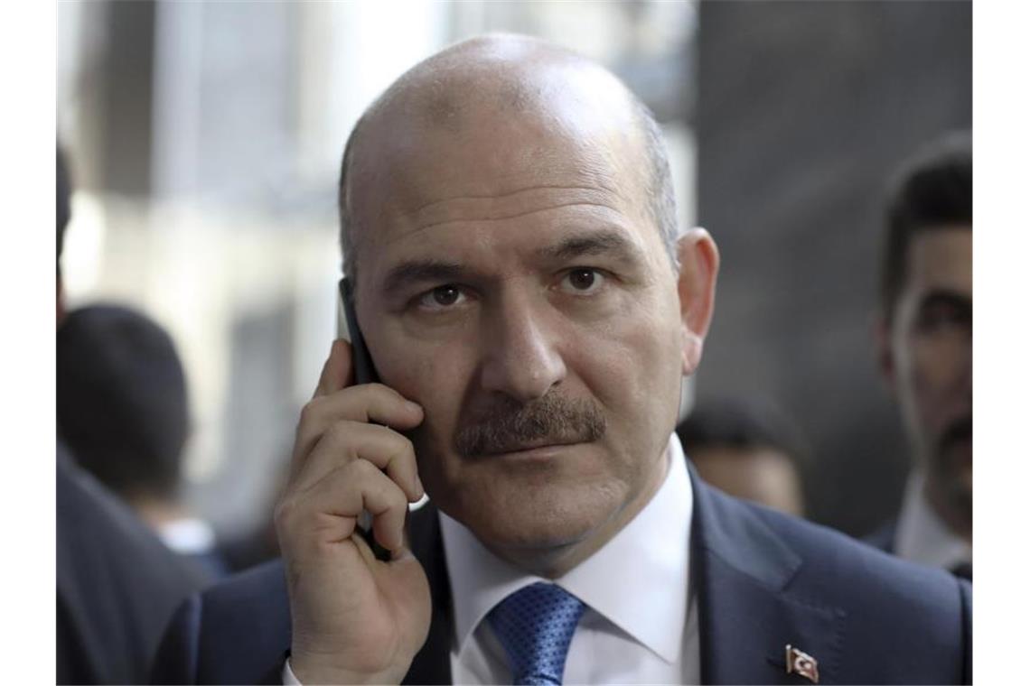 Fehde mit dem Innenminister: Mafiaboss hält Türkei in Atem Ziel der Hauptangriffe: Innenminister Süleyman Soylu. Foto: Burhan Ozbilici/AP/dpa