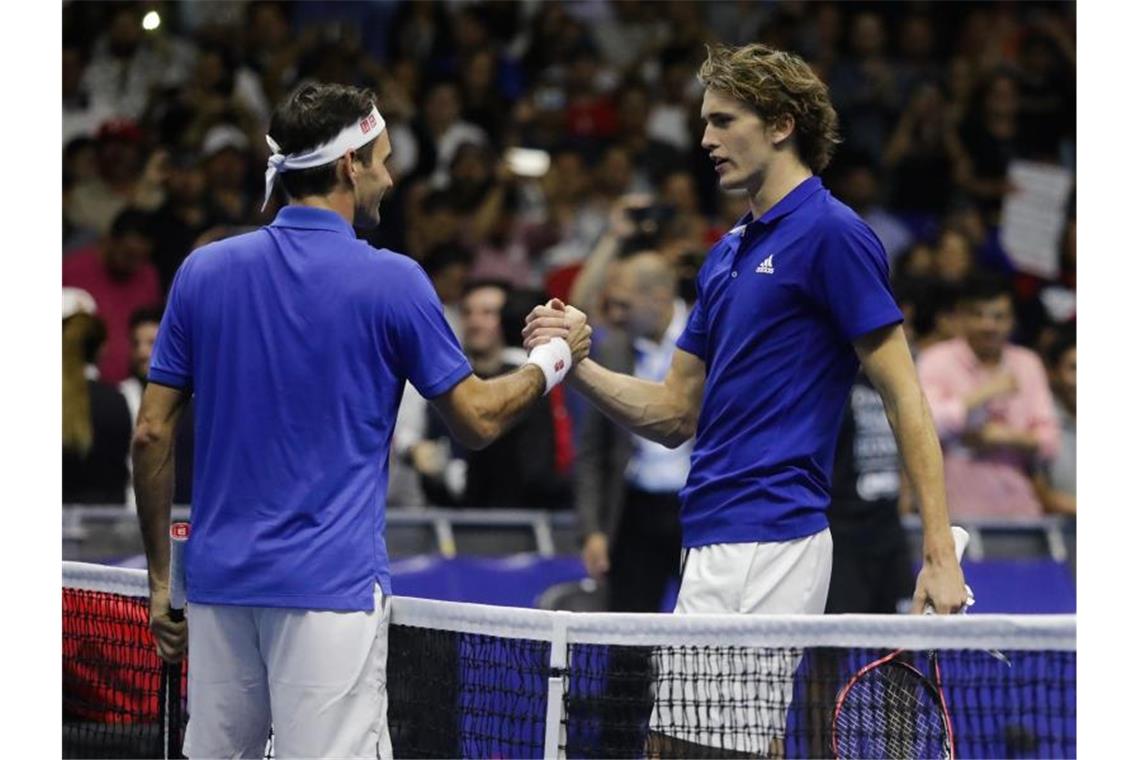 Zogen in Mexiko die Massen an: Roger Federer (l) und Alexander Zverev. Foto: Javier Vergara/Agencia Uno/dpa