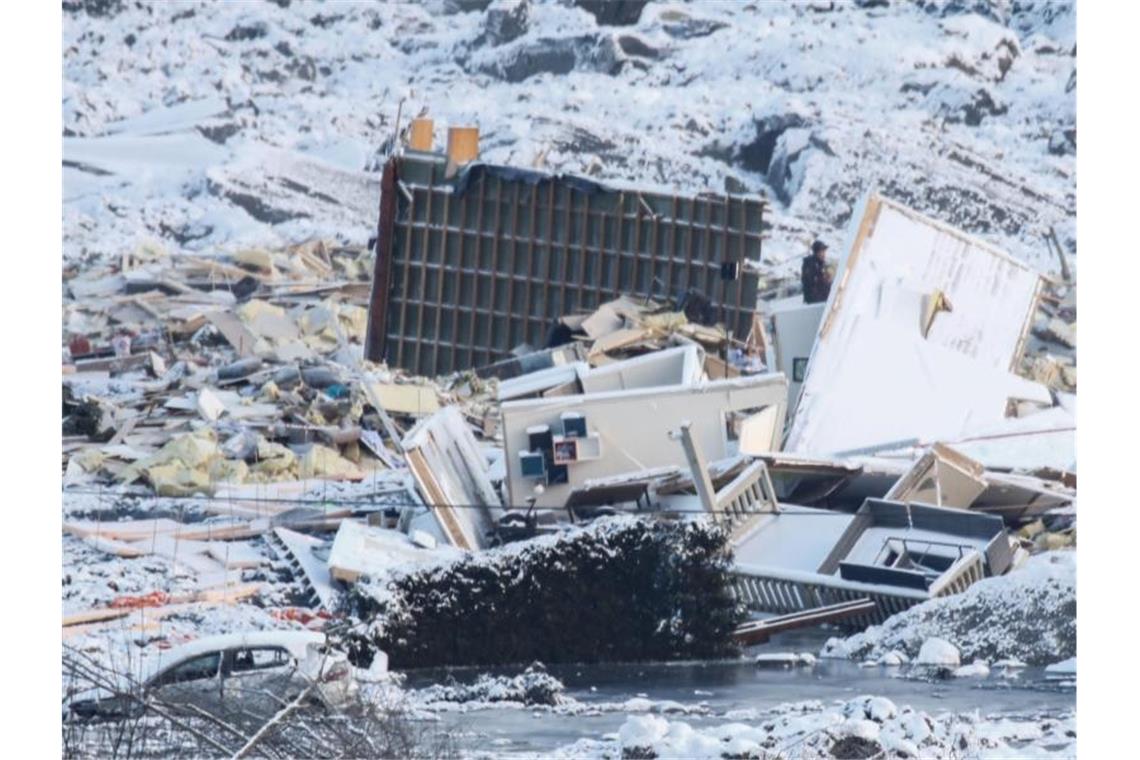 Zu dem Erdrutsch in Ask in der Kommune Gjerdrum rund 40 Kilometer nordöstlich von Oslo war es am frühen Morgen des 30. Dezembers gekommen. Foto: Terje Pedersen/NTB/dpa