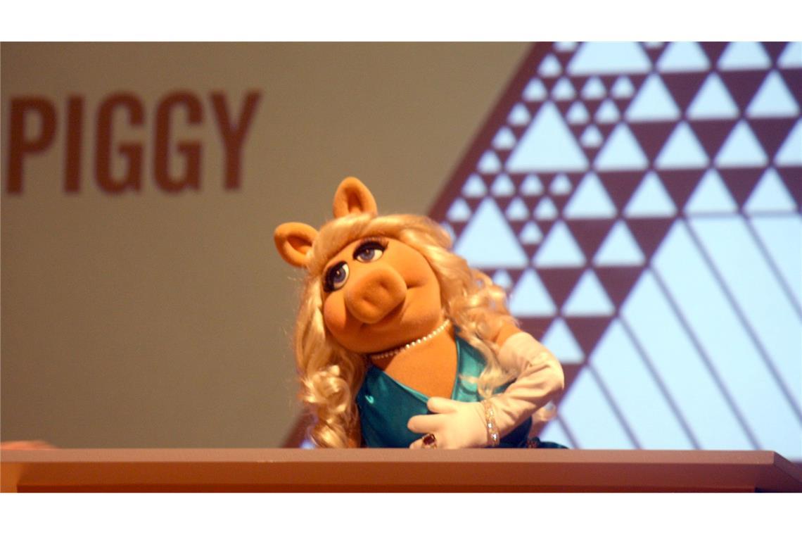 Zu den Streaming-Highlights im Februar gehört auch Miss Piggy, die natürlich beim Disney+-Special zum 50. Geburtstag der "Muppet Show" dabei ist. (Archivbild)