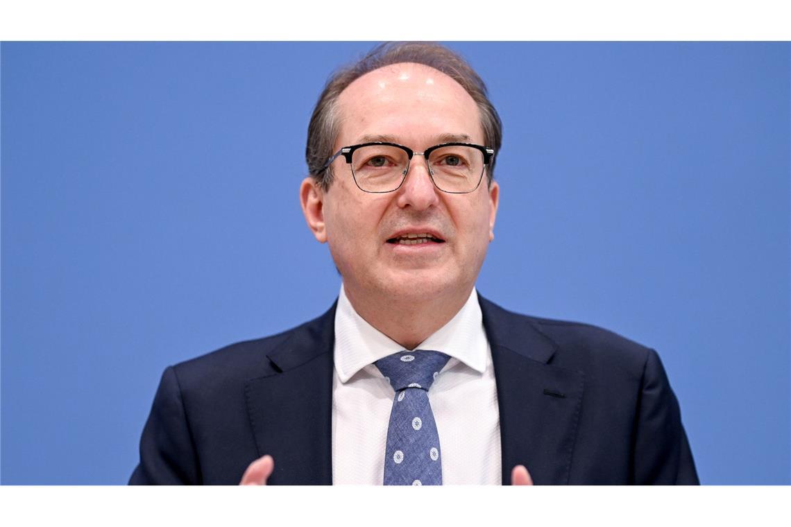 Zu der Entsendung der Bundespolizisten hat sich Bundesinnenminister Alexander Dobrindt (CSU) mit Außenminister Johann Wadephul (CDU) abgestimmt.