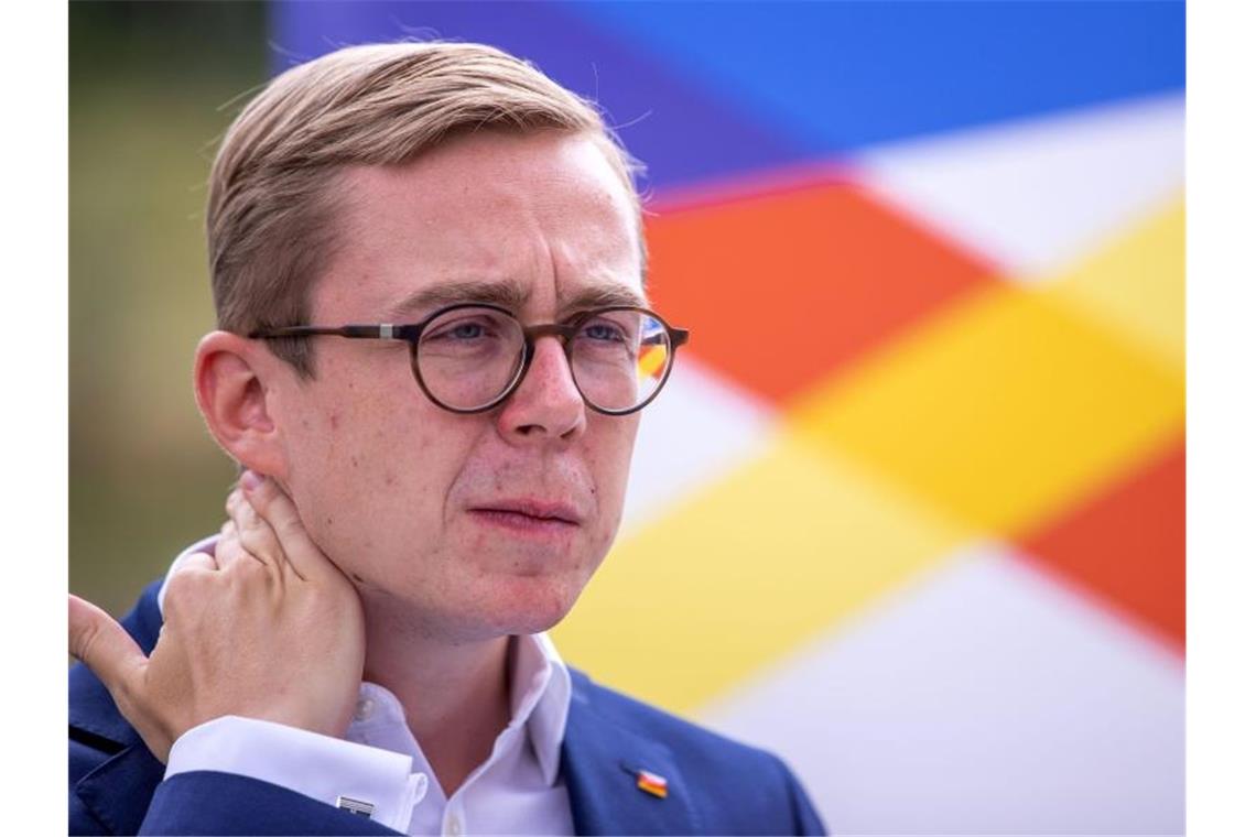 CDU-Politiker Amthor soll Führerschein abgeben „Zu schnelles Fahren ist immer unnötig und sollte nicht relativiert werden“: Philipp Amthor. Foto: Jens Büttner/dpa