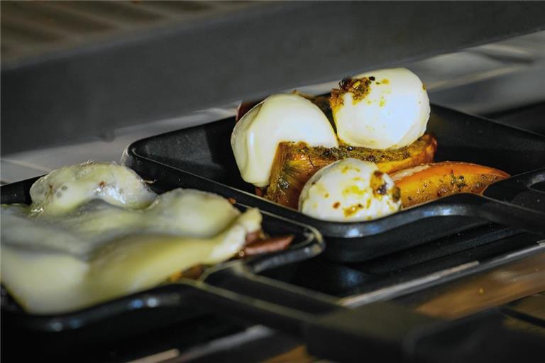 Zu Weihnachten ein Pfännchenmenü. Fotos: Alexander Becher