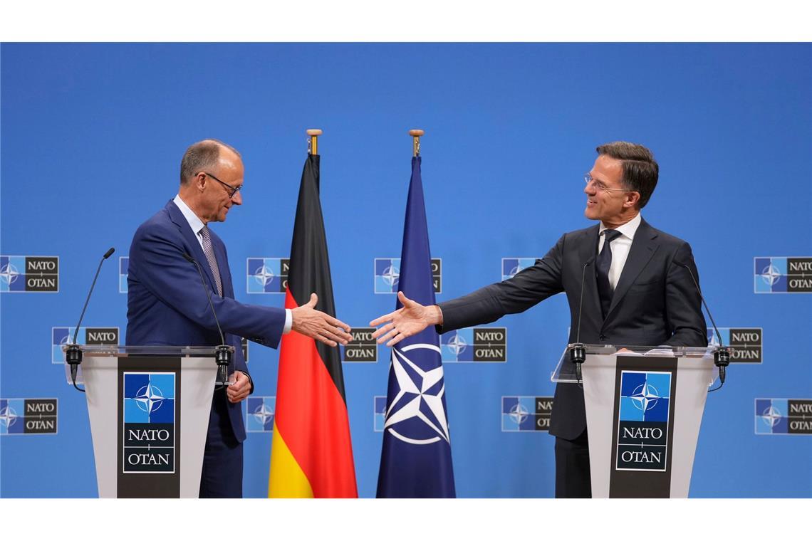 Zwischen Offensive und Defensive: Kanzler Merz in Brüssel Zu zeitlichen Perspektiven bezüglich eines Nato-Beitritts der Ukraine äußerte Merz sich nicht.