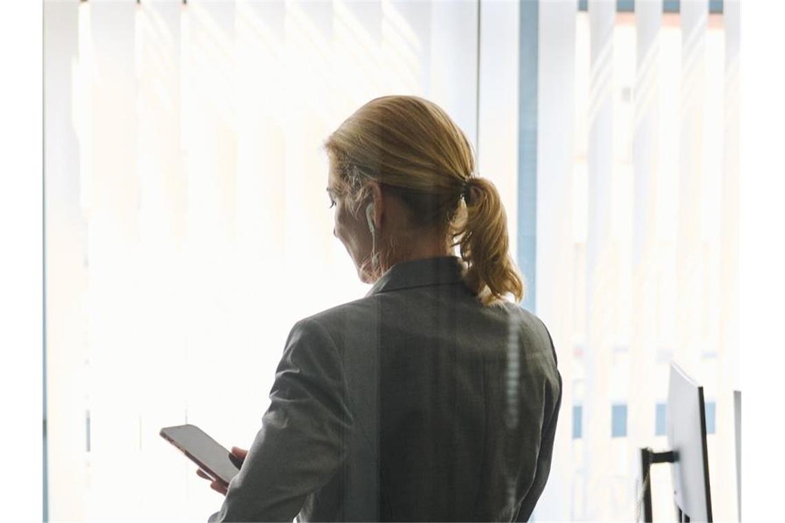 Noch nie wurden so viele Frauen für Vorstände rekrutiert Zum 1. September gab es 25 Vorstandsfrauen mehr als im Vorjahr, wie aus der aktuellen Untersuchung hervorgeht (Symbolbild). Foto: Annette Riedl/dpa