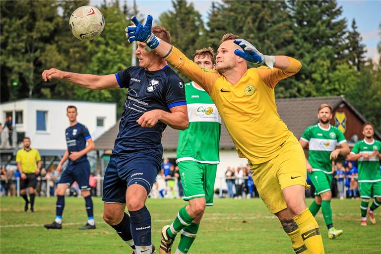 Zum Derby gegen den TSV Sechselberg auf dem Sportgelände des TSV Althütte sollen Fußballfreunde zukünftig barrierefrei gelangen können. Foto: Alexander Becher