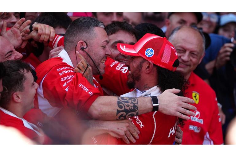 Zum ersten Mal gewinnt Lewis Hamilton im Ferrari.