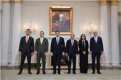 Zum ersten Mal seit Jahrzehnten sind israelische und libanesische Vertreter zu direkten Gesprächen auf politischer Ebene zusammengekommen.