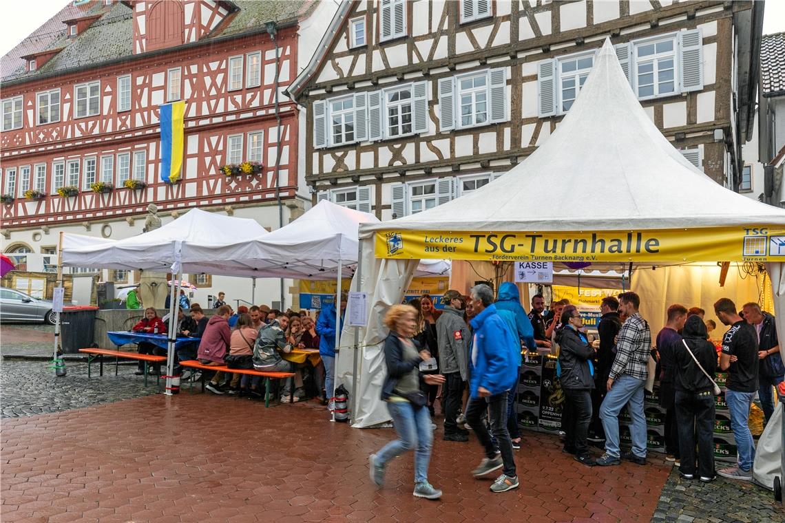 Zum ersten Mal seit über 20 Jahren betreibt die TSG-Turnabteilung wieder einen Stand auf dem Straßenfest.Foto: Alexander Becher