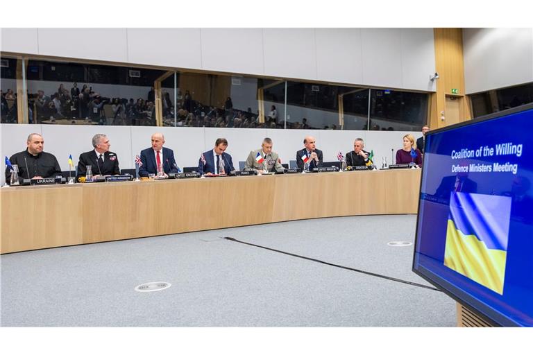Zum ersten Mal tagt die "Koalition der Willigen" auf Ebene der Verteidigungsminister.