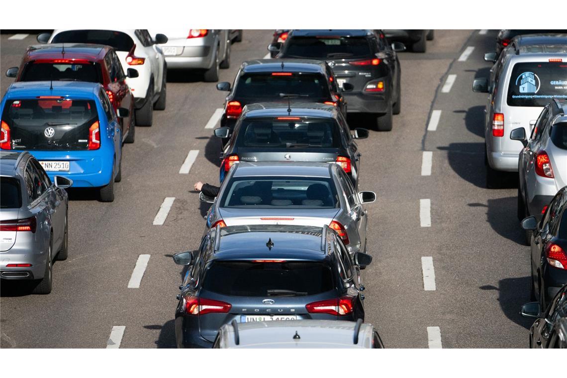 Auf diesen Straßen wird es zum Ferienende voll Zum Ferienende wird es auf den Straßen wieder voll. (Symbolbild)