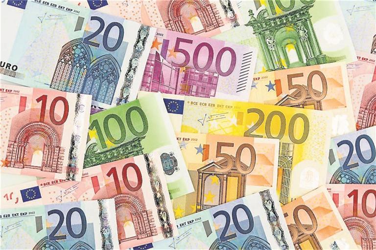 Zum Jahresende sinkt die Verschuldung im Kernhaushalt des Landkreises voraussichtlich auf 30,6 Millionen Euro. Symbolfoto: stock.adobe/E. Wodicka
