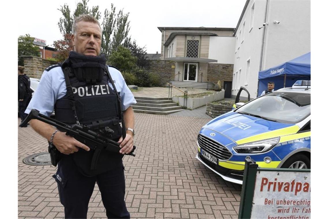 Zum jüdischen Feiertag Jom Kippur hat nach offiziellen Angaben die Gefahr eines Angriffs auf die Synagoge bestanden. Foto: Roberto Pfeil/dpa