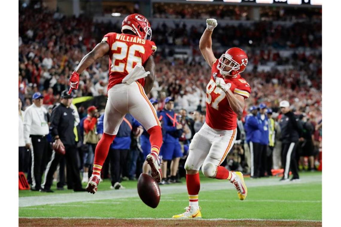 Zum NFL-Auftakt gegen die Houston Texans spielen die Kansas City Chiefs in der Nacht zum Freitag vor Zuschauern. Foto: Lynne Sladky/AP/dpa