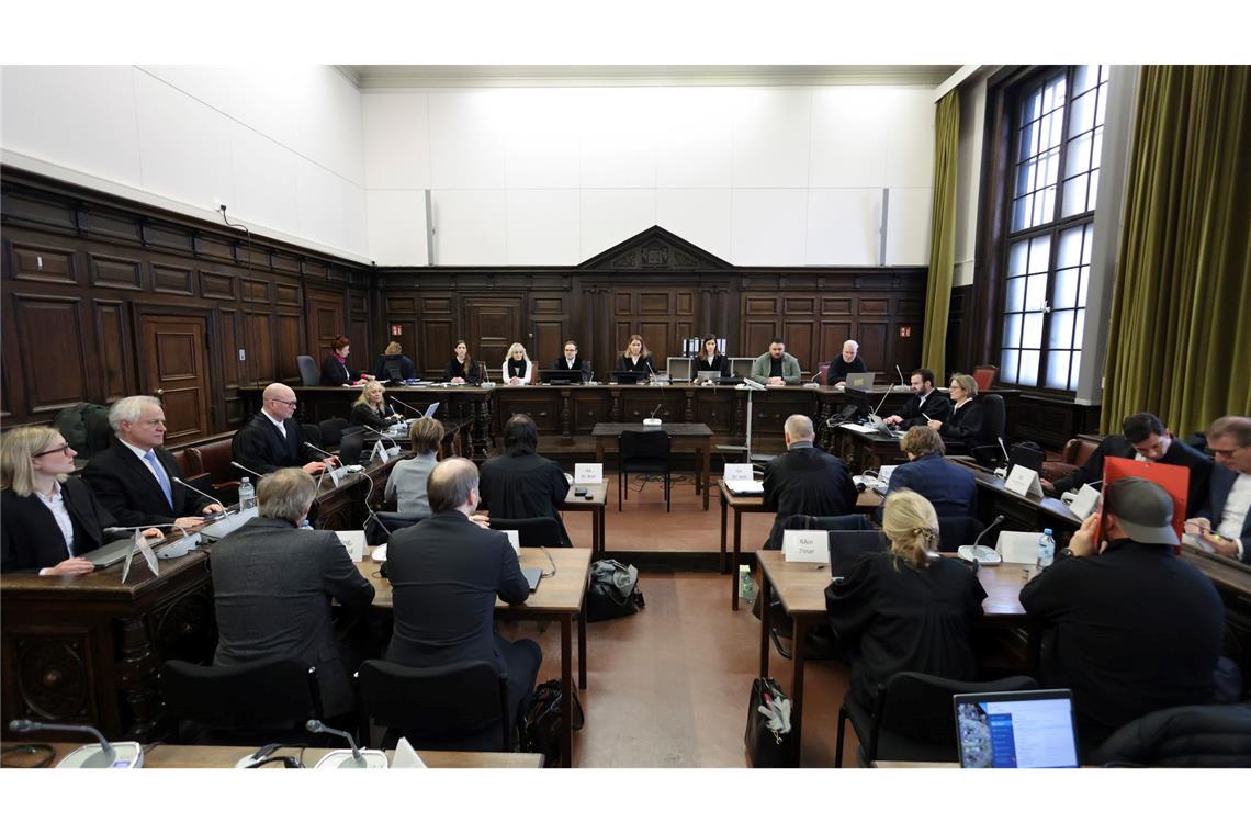 Zum sechsten Mal wird der mutmaßliche Chef der Entführer vom Gericht befragt.