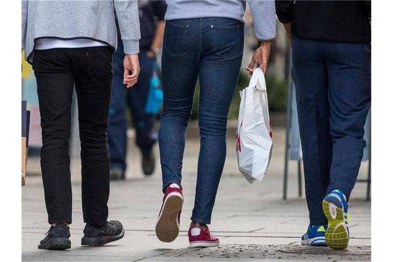 Zum Wirtschaftswachstum in Deutschland hat zuletzt auch der private Konsum stark beigetragen. Foto: Monika Skolimowska/zb/dpa