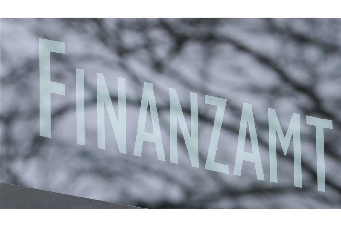 Zur Abgabe einer Steuererklärung verpflichtet? Dann kann das Finanzamt bei Fristversäumnis einen Verspätungszuschlag erheben.