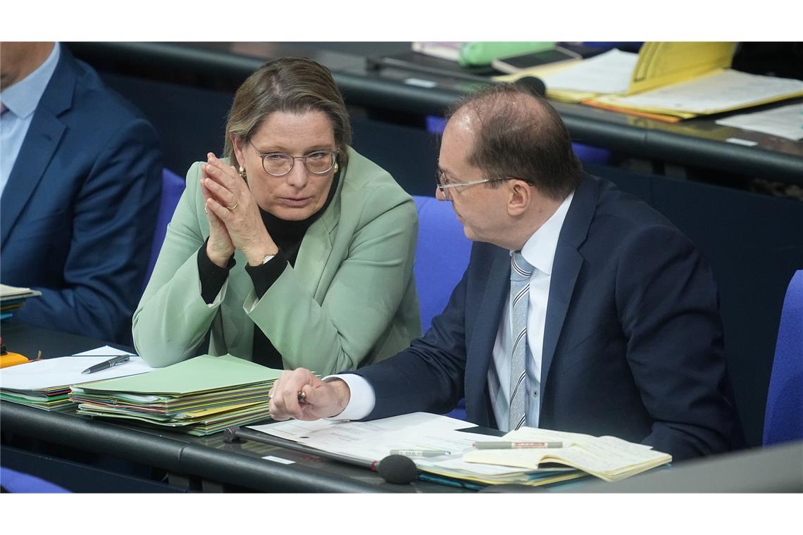 Zur Speicherpflicht für IP-Adressen hat es Gespräche zwischen Justizministerin Hubig (SPD) und Innenminister Dobrindt (CSU) gegeben. (Archivfoto)