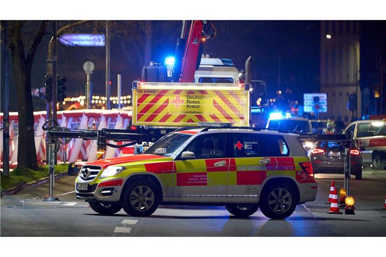 Zur Spurensicherung hatte die Polizei die Umgebung der Bushaltestelle, in deren Bereich sich der Zwischenfall ereignete, abgesperrt.