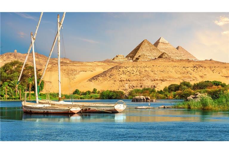 Zur Zeit der 3. Dynastie vor etwa 4700 Jahren bis zur 13. Dynastie vor etwa 3600 Jahren führte der Nil erheblich mehr Wasser als heute.