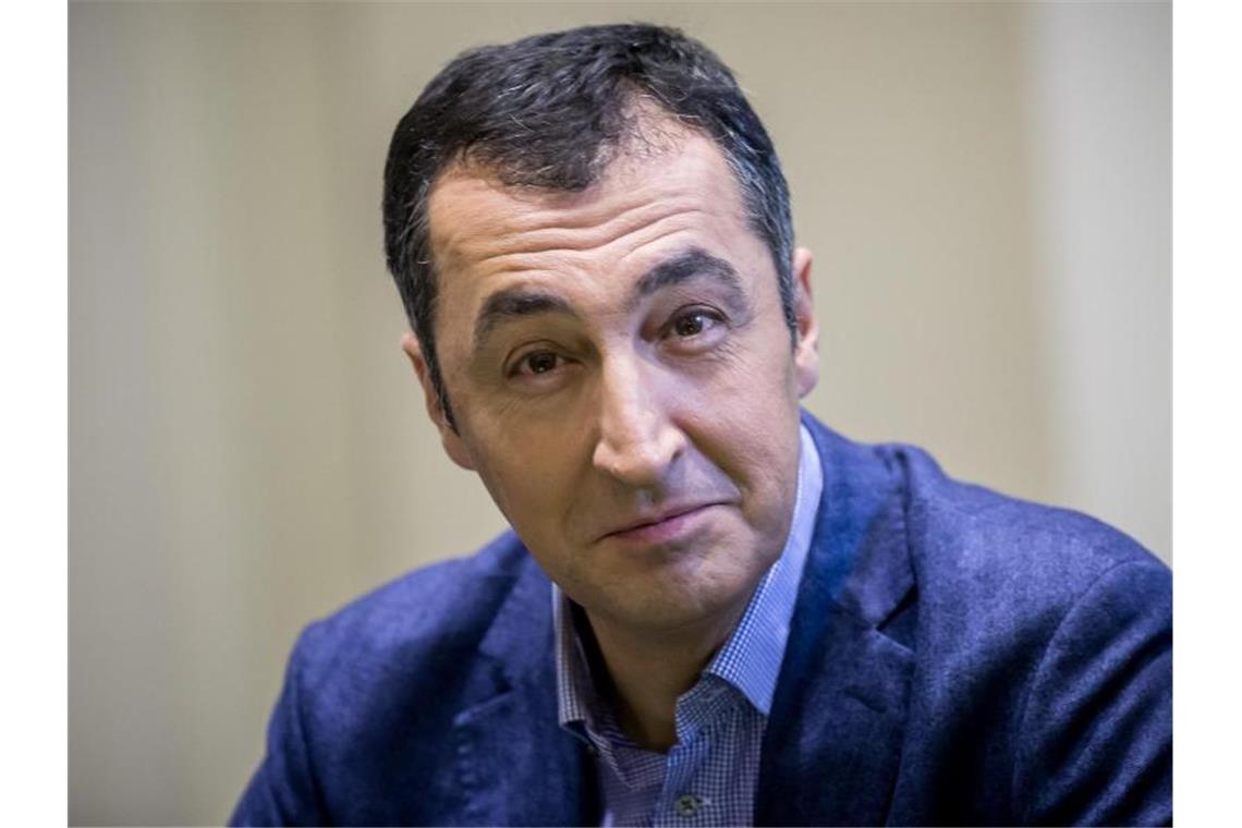 Özdemir will Grünen-Fraktionschef im Bundestag werden Zurück in die erste Reihe: Cem Özdemir will Grünen-Fraktionschef im Bundestag werden. Foto: Michael Kappeler