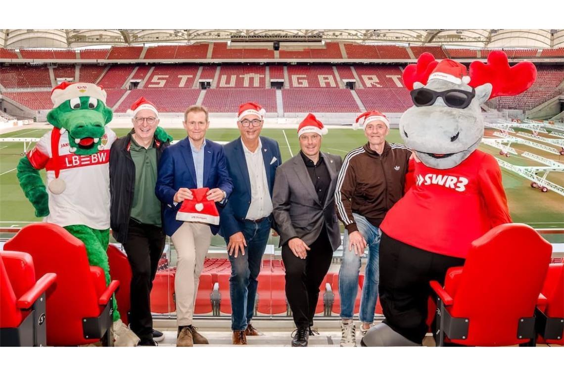 Zusammen mit dem Radiosender SWR3 veranstaltet der VfB Stuttgart kurz vor Weihnachten wieder das große Weihnachtssingen in der MHP Arena.