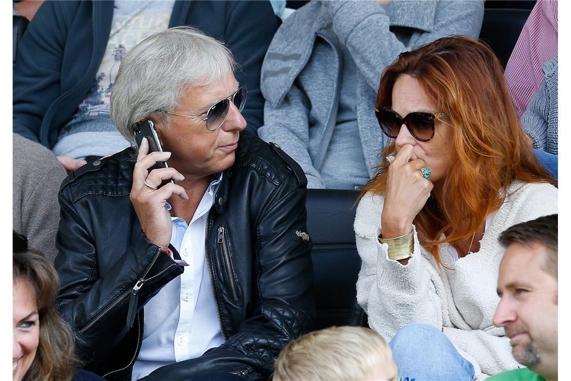 Zusammen mit ihrem Mann Uli Ferber ist Andrea Berg auch immer wieder Tribünengas...