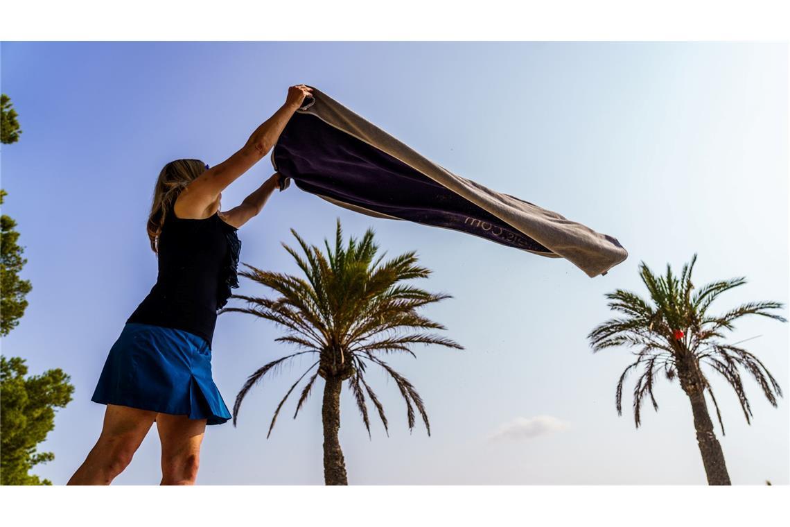 Zuschuss für die schönsten Wochen des Jahres - viele können sich im Sommer über ein Urlaubsgeld freuen (Symbolbild)