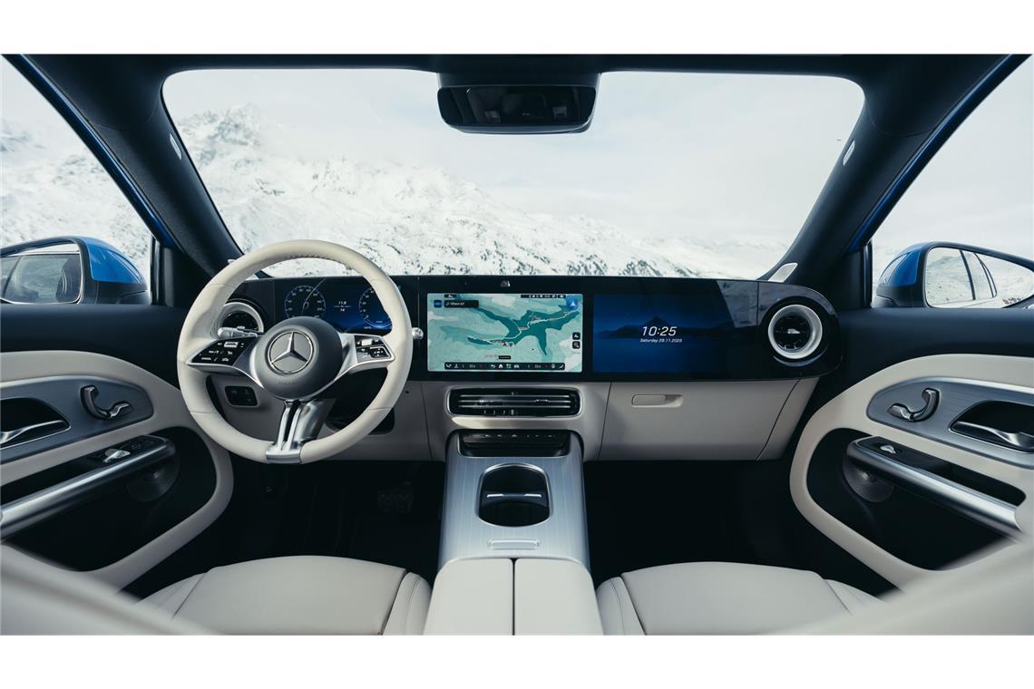 Zwar ist der GLB sehr viel größer als der CLA – im Innenraum  unterscheiden die beiden Fahrzeuge aus dem Einstiegssegment aber kaum.