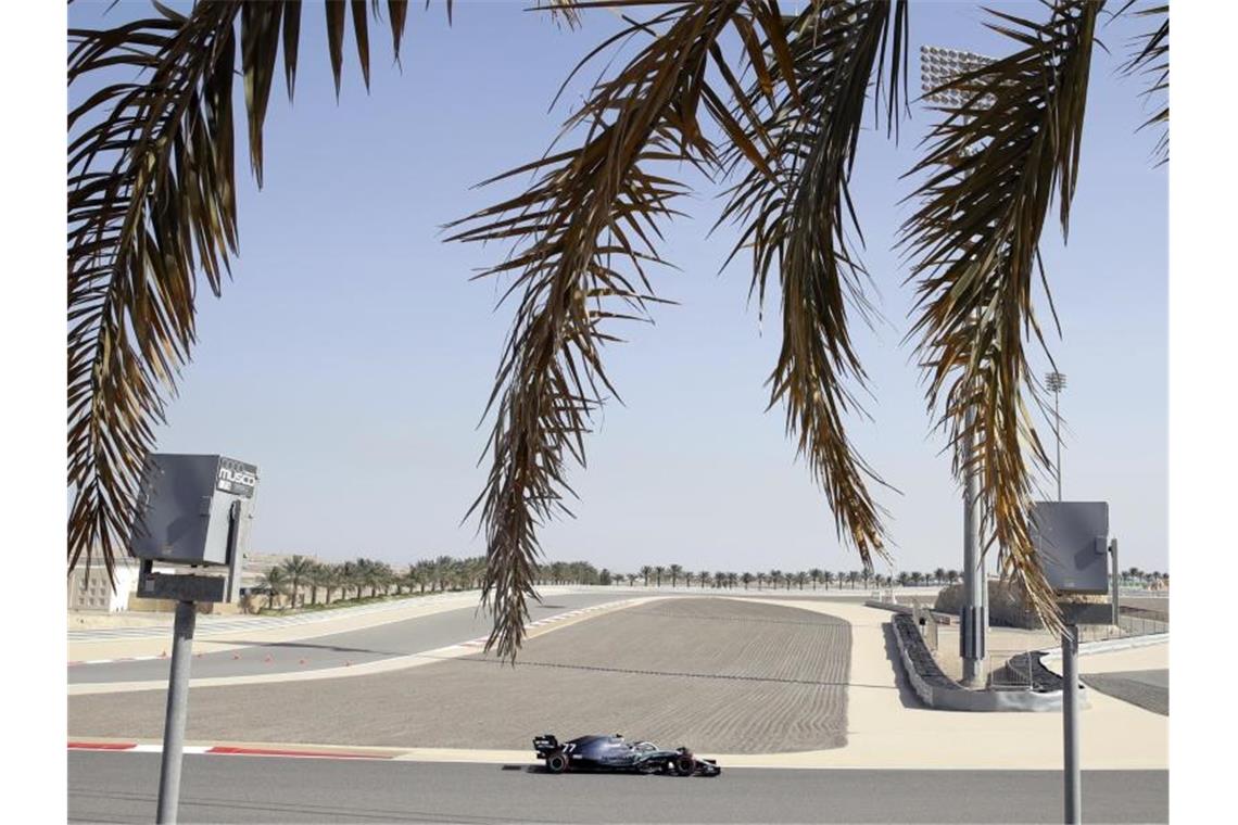 Zwei der letzten drei Formel-1-Rennen der Saison 2020 finden in Bahrain statt. Foto: Luca Bruno/AP/dpa