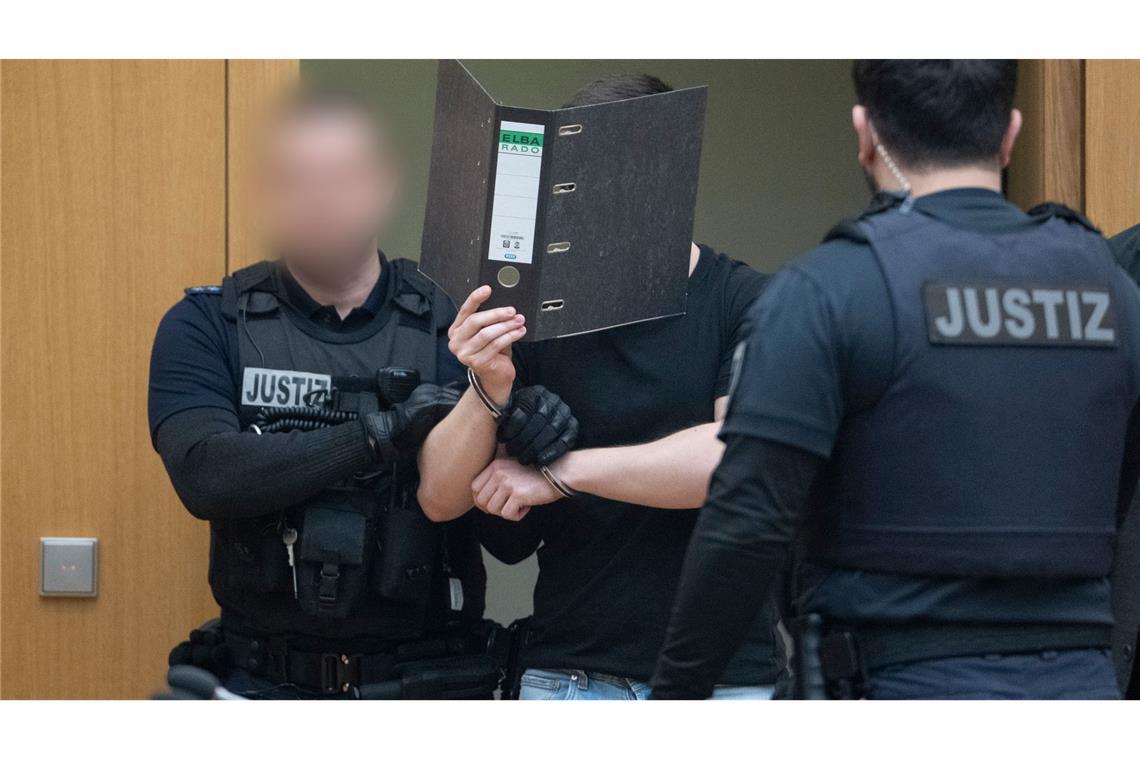 Gehilfen Putins? Mutmaßliche Agenten Russlands vor Gericht