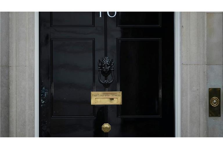 Zwei enge Mitarbeiter des Premiers haben ihren Posten schon geräumt.