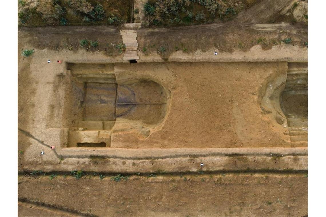 Archäologen finden Toranlage an der Heuneburg Zwei Grabenabschnitte von sechs Metern Breite und über drei Metern Tiefe etwa 750 Meter westlich der Heuneburg. Foto: -/Regierungspräsidium Stuttgart/dpa