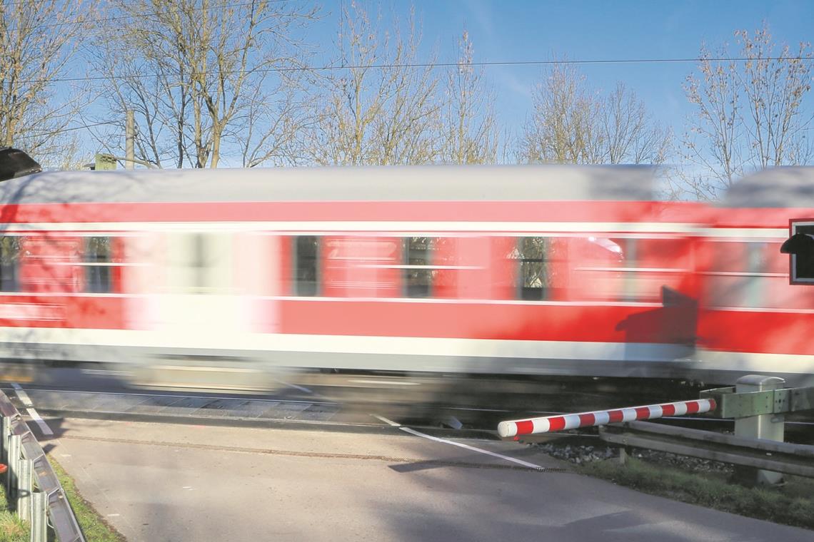 Sexuelle Belästigung im Regionalzug Zwei Mädchen sind in einem Regionalexpress sexuell belästigt worden. Symbolfoto: A. Becher