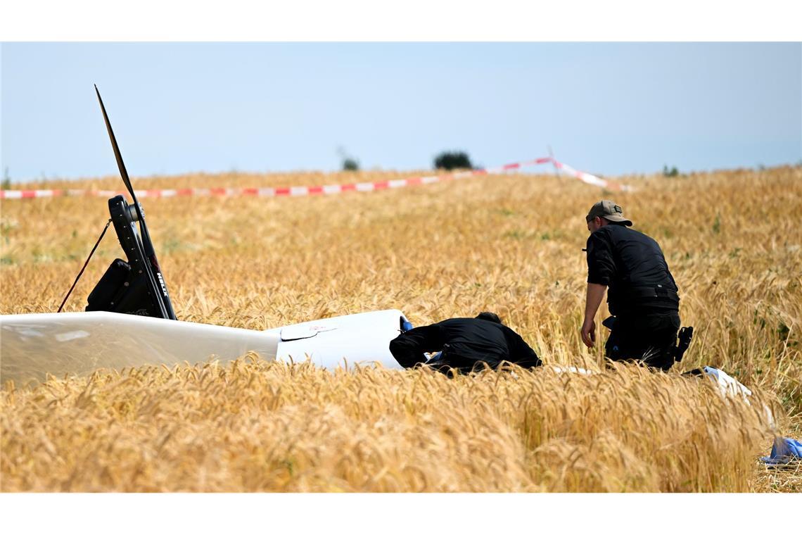 Zwei Menschen starben bei dem absturz-