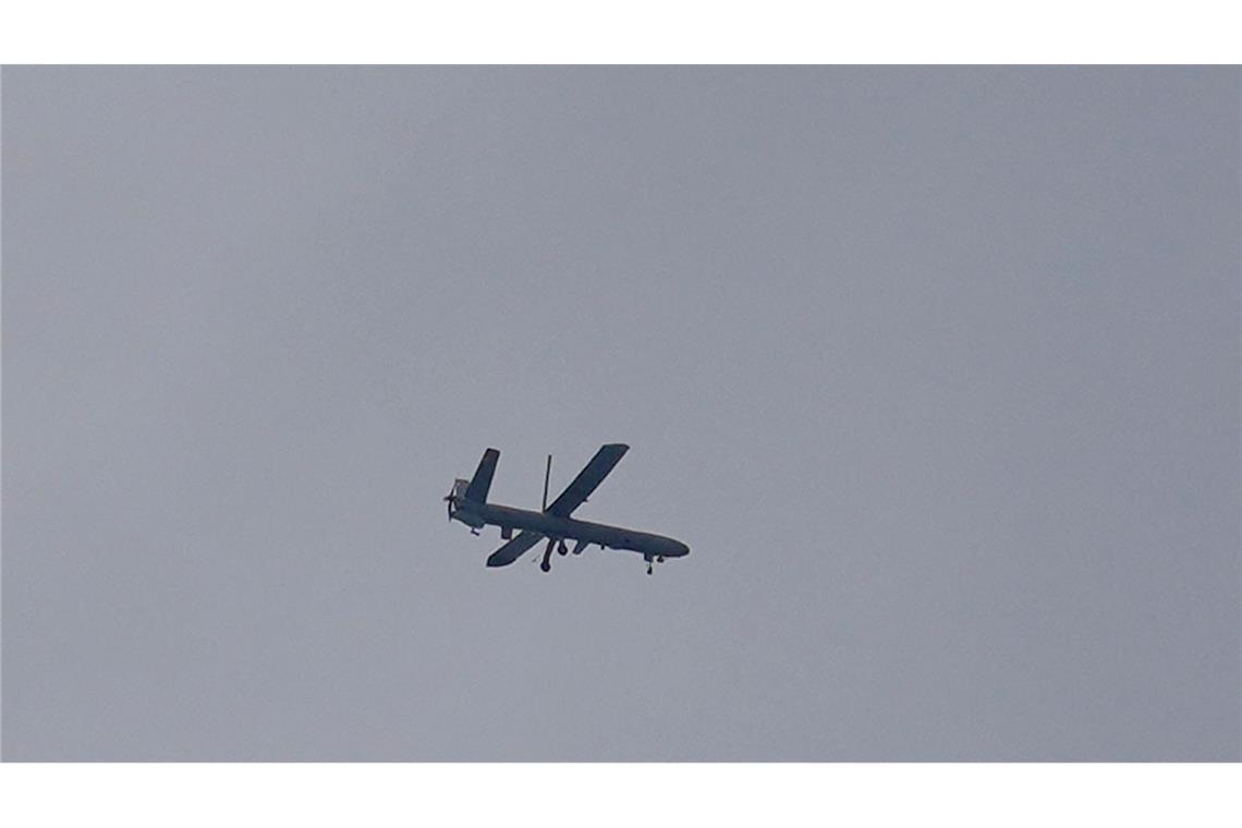 Zwei Menschen werden bei israelischen Luftschlägen im Libanon getötet. Mehrere werden verletzt.