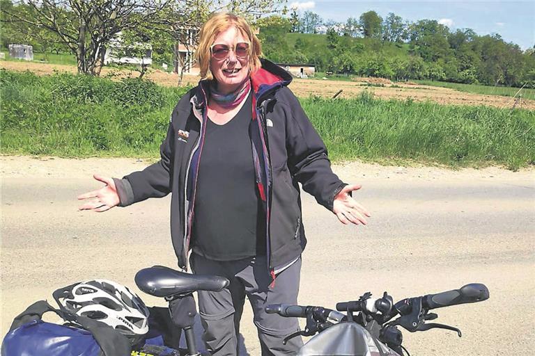 Zwei Monate mit dem Fahrrad unterwegs: Anne Claußnitzer in Albanien. Foto: privat