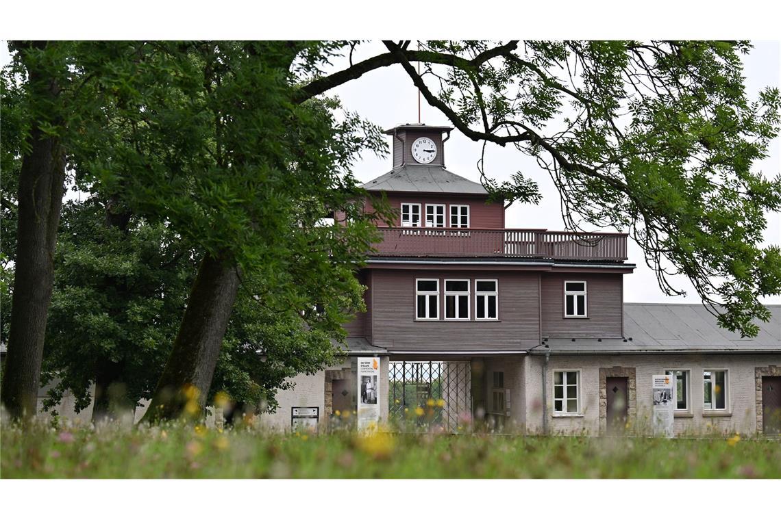 Zwei Verbände kritisieren einen geplanten Auftritt des Kulturstaatsministers Wolfram Weimer beim Gedenken an die Befreiung des Konzentrationslagers Buchenwald. (Archivbild)