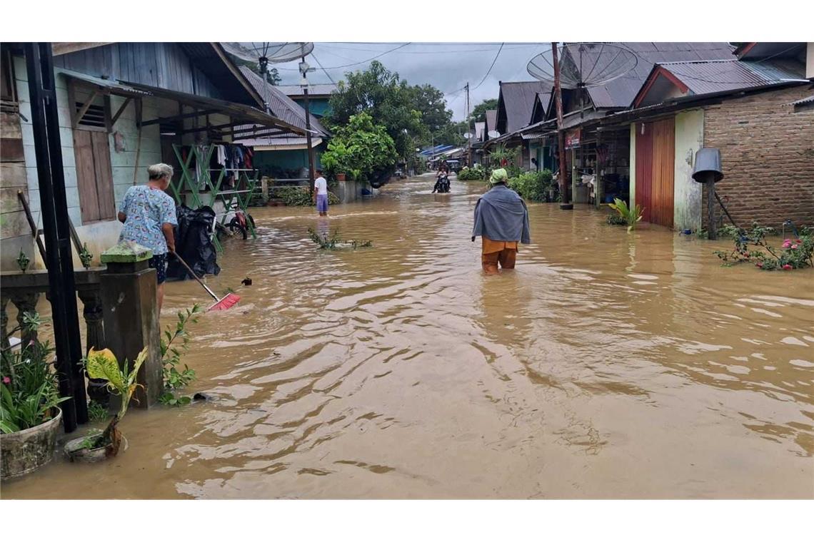 Zwei Wettersysteme waren für den Starkregen auf Sumatra verantwortlich.