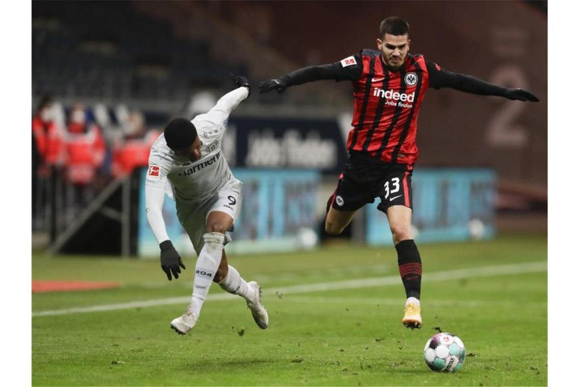 Zweitrunden-Nachholspiel: Bayer Leverkusen und Eintracht Frankfurt wissen, wie Pokal geht. Foto: Michael Probst/AP-Pool/dpa