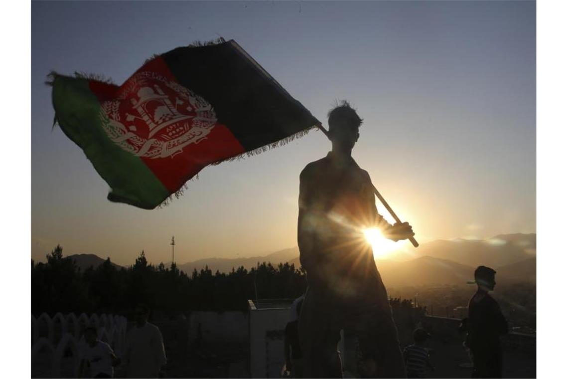 Zwischen den Taliban und der afghanischen Regierung finden ab Samstag Friedensgespräche statt. Foto: Rafiq Maqbool/AP/dpa